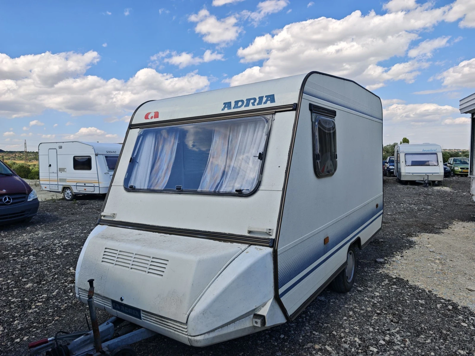 Каравана Adria Adria , снимка 3 - Каравани и кемпери - 55746978