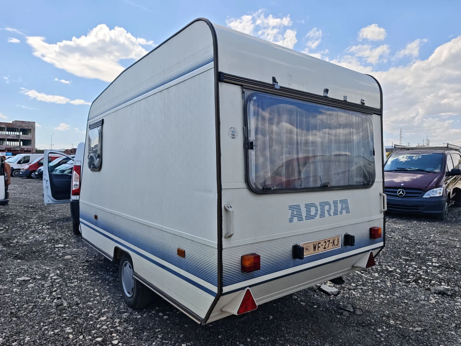 Каравана Adria Adria , снимка 5 - Каравани и кемпери - 55746978