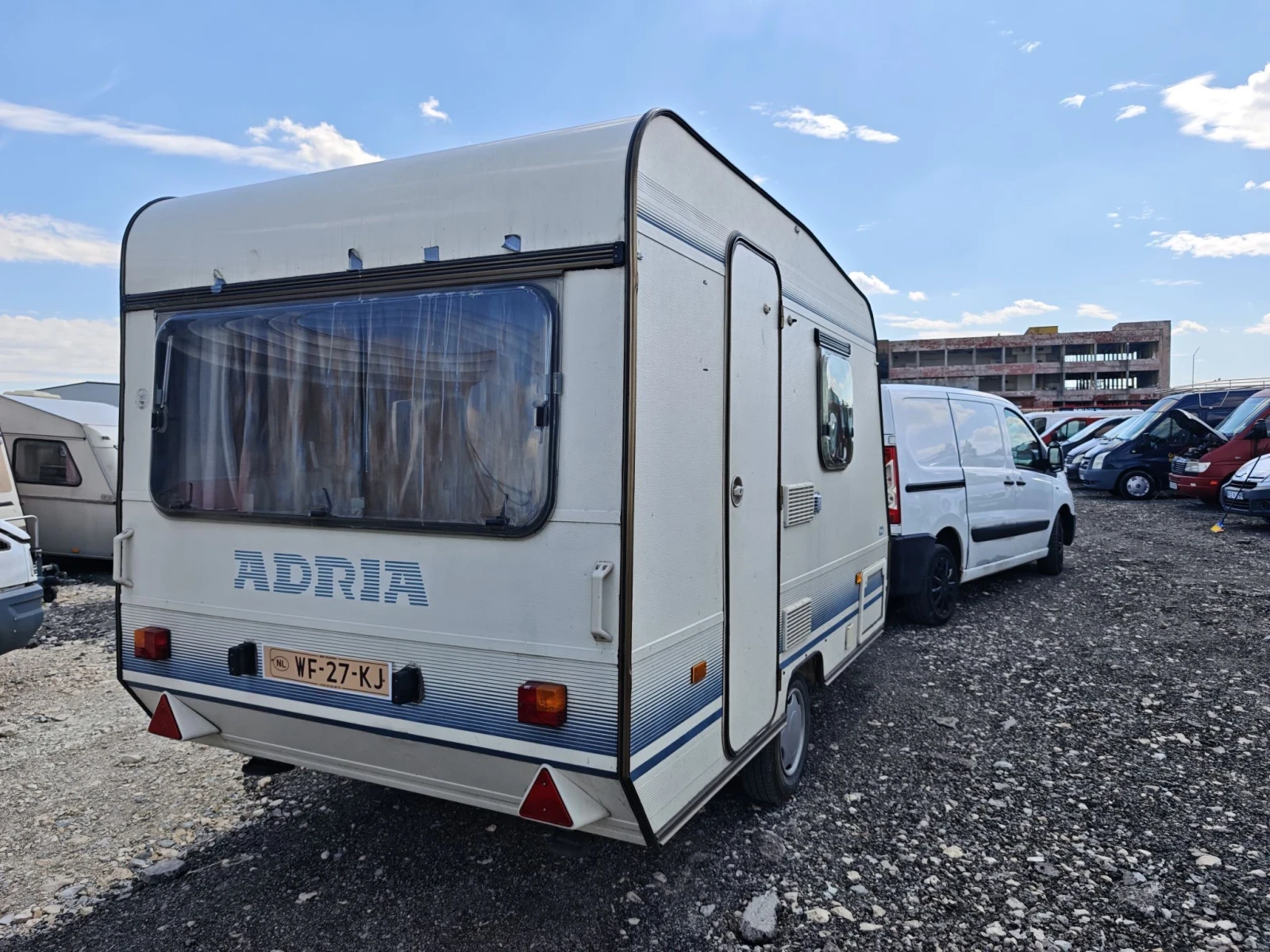 Каравана Adria Adria , снимка 7 - Каравани и кемпери - 55746978