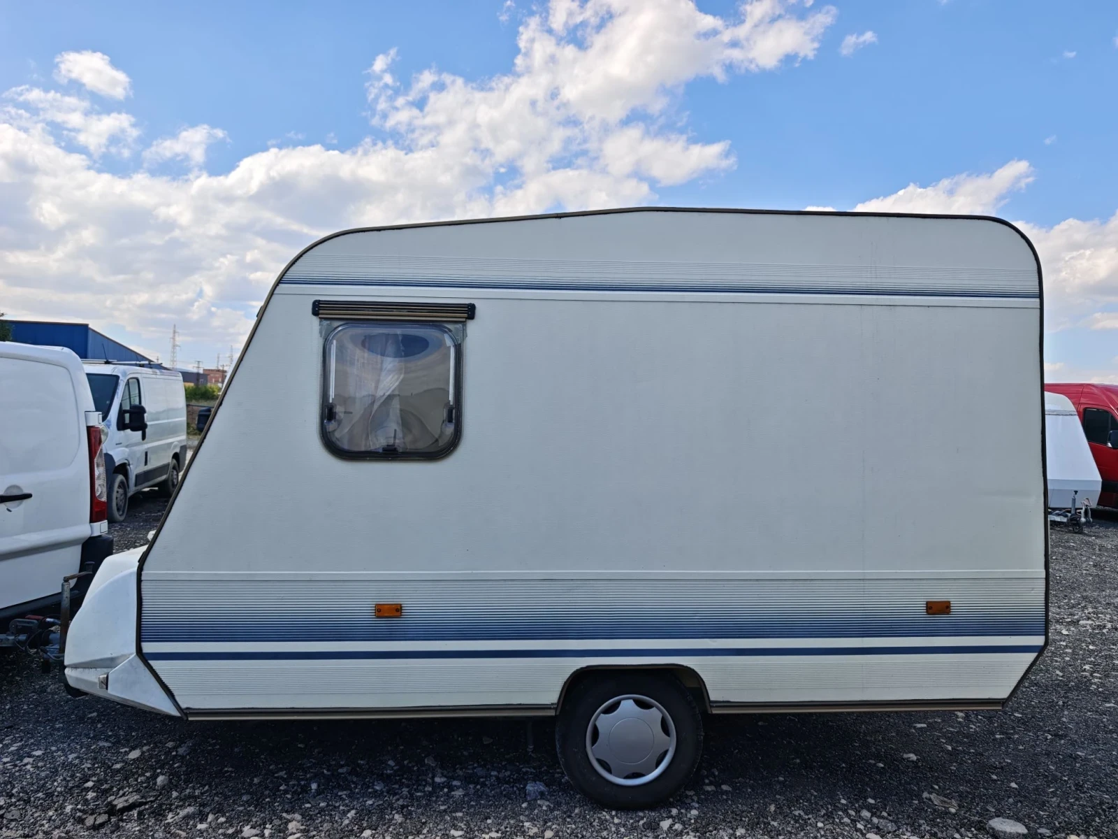 Каравана Adria Adria , снимка 4 - Каравани и кемпери - 55746978