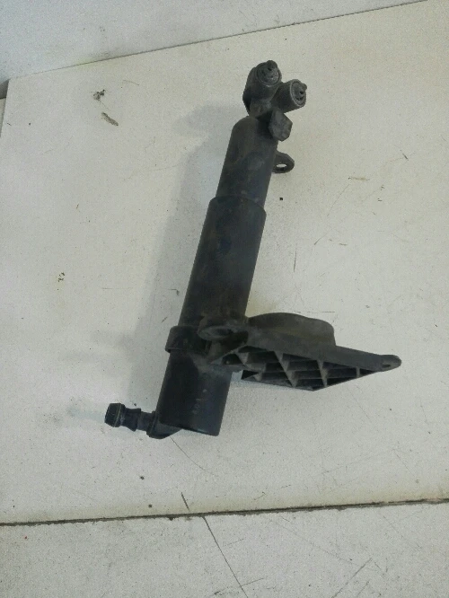 пръскалка десен фар Мерцедес Е270