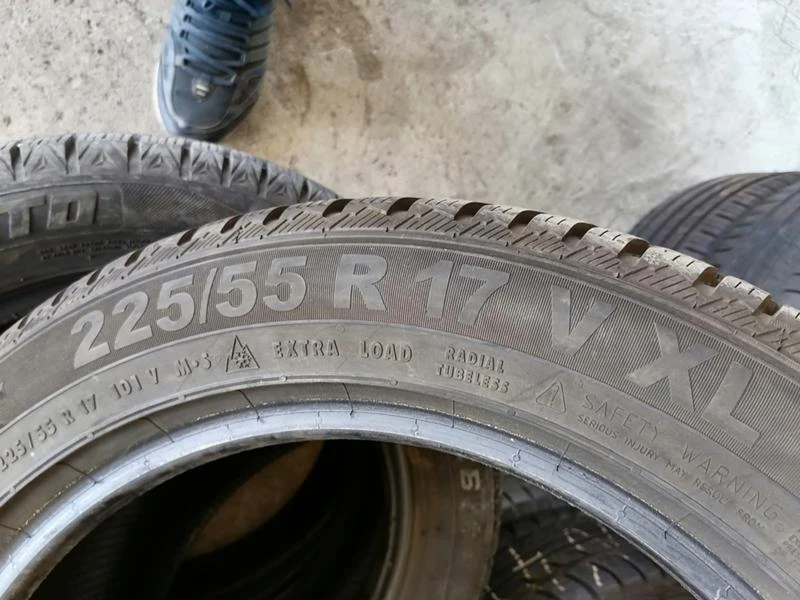 Гуми Зимни 225/55R17, снимка 7 - Гуми и джанти - 29590074