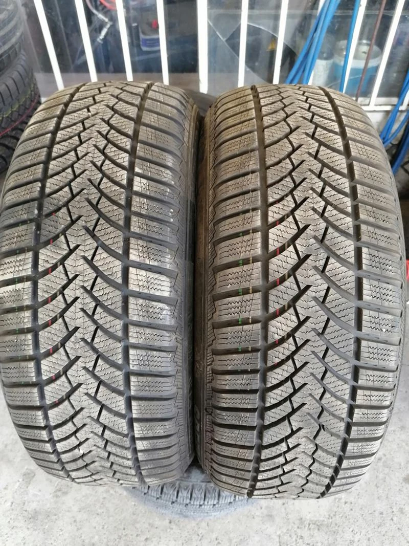 Гуми Зимни 225/55R17, снимка 1 - Гуми и джанти - 29590074