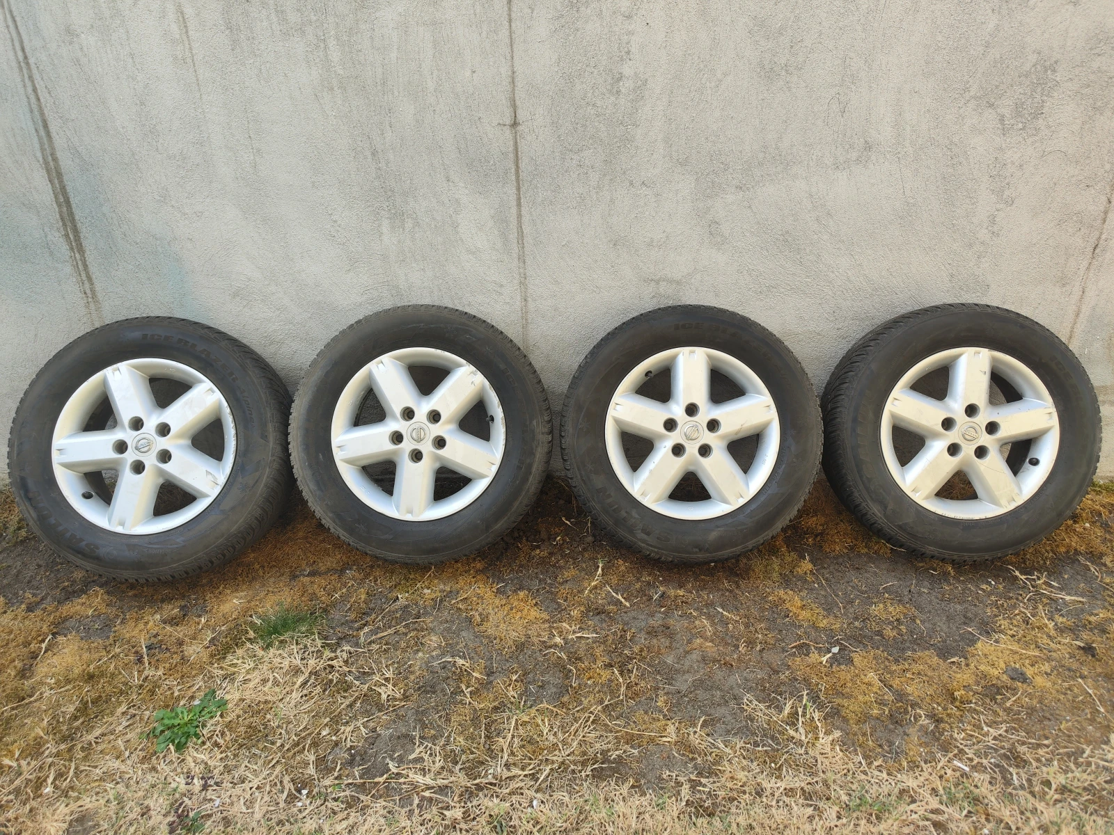 ���� � ������ 215/65R16 �� Nissan X-trail | Mobile.bg � ����������� 2
