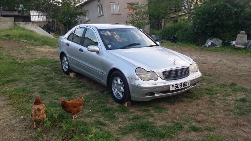 Mercedes-Benz C 220, снимка 8 - Автомобили и джипове - 47458305