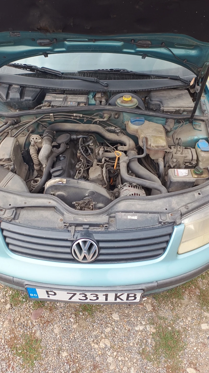 VW Passat, снимка 13 - Автомобили и джипове - 47153126