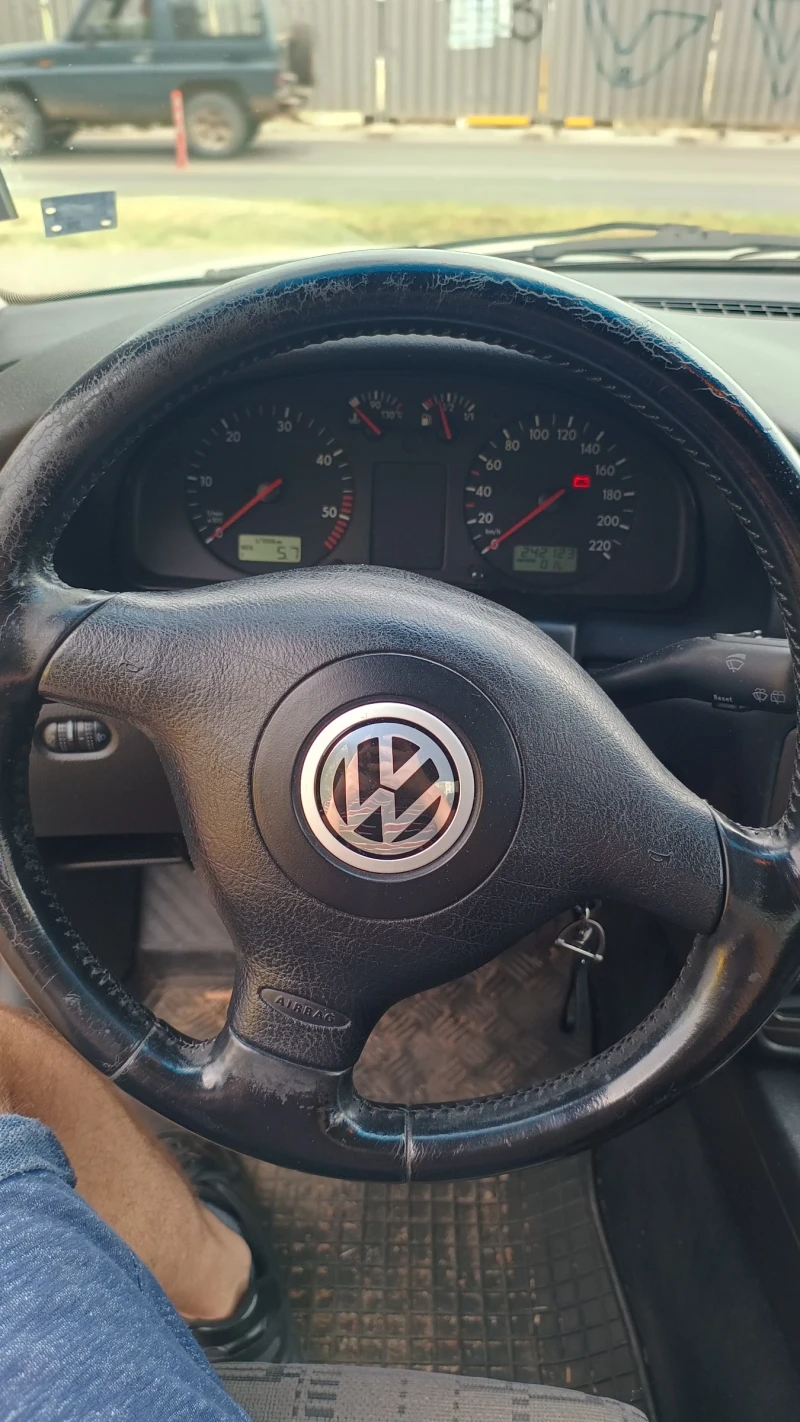 VW Passat, снимка 11 - Автомобили и джипове - 47153126