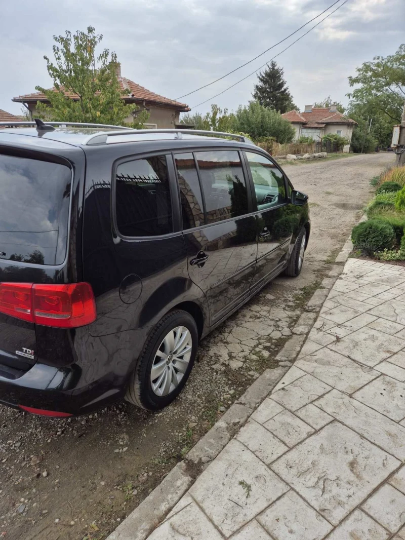 VW Touran, снимка 3 - Автомобили и джипове - 47178343