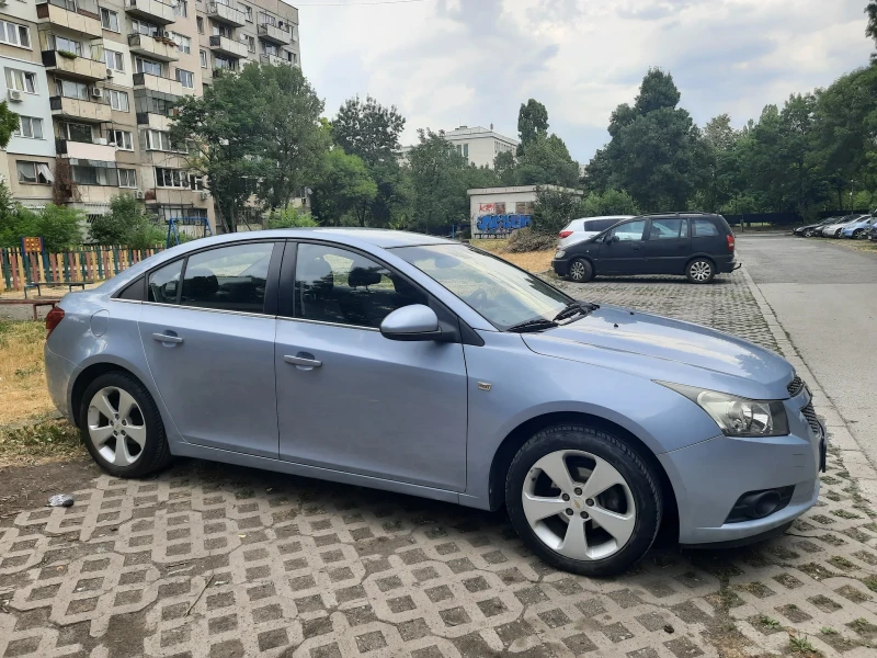 Chevrolet Cruze, снимка 4 - Автомобили и джипове - 51630501