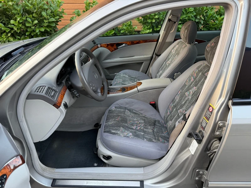 Mercedes-Benz E 220 CDI (150 кс) 5G-TRONIC 165000 км. АВТЕНТИЧЕН ВИД , снимка 10 - Автомобили и джипове - 51801441