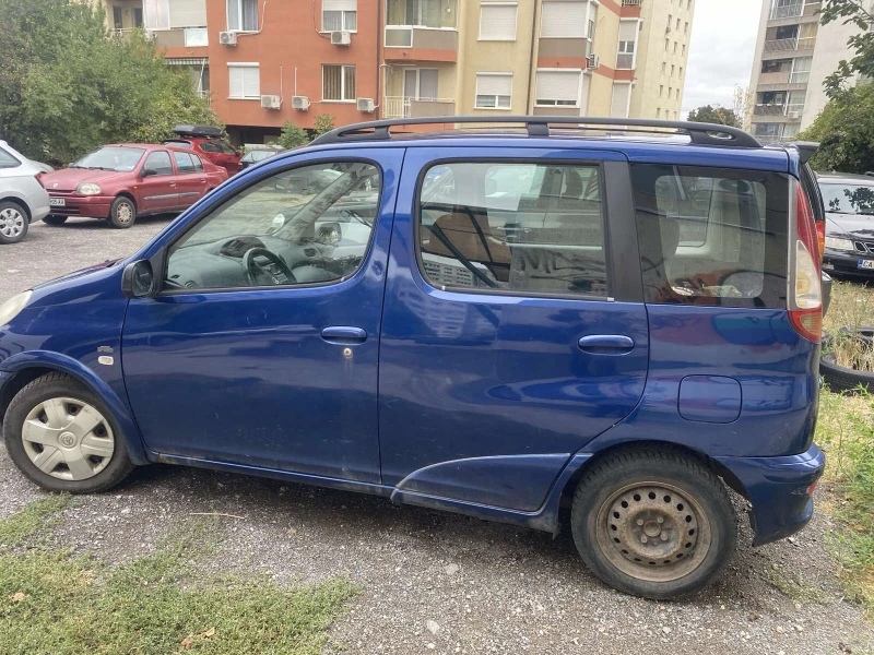 Toyota Yaris verso, снимка 4 - Автомобили и джипове - 51945880