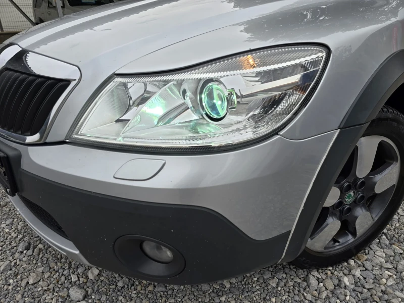 Skoda Octavia SCOUT 4X4 , снимка 9 - Автомобили и джипове - 52171678