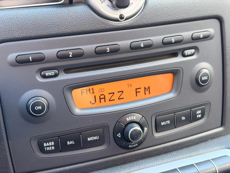 Smart Fortwo BRABUS ОРИГИНАЛНО ИЗПЪЛНЕНИЕ/102К.С./ОБСЛУЖЕН, снимка 15 - Автомобили и джипове - 52241698