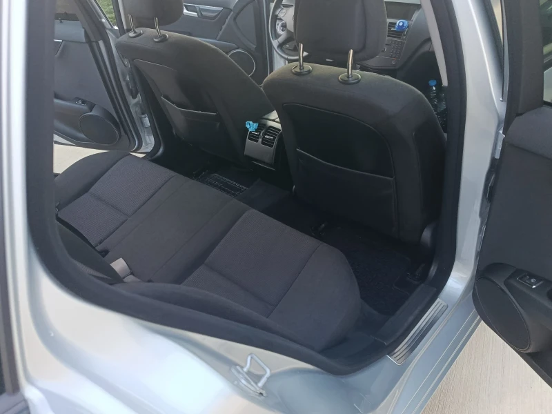 Mercedes-Benz C 220 2000cdi, снимка 15 - Автомобили и джипове - 52424718