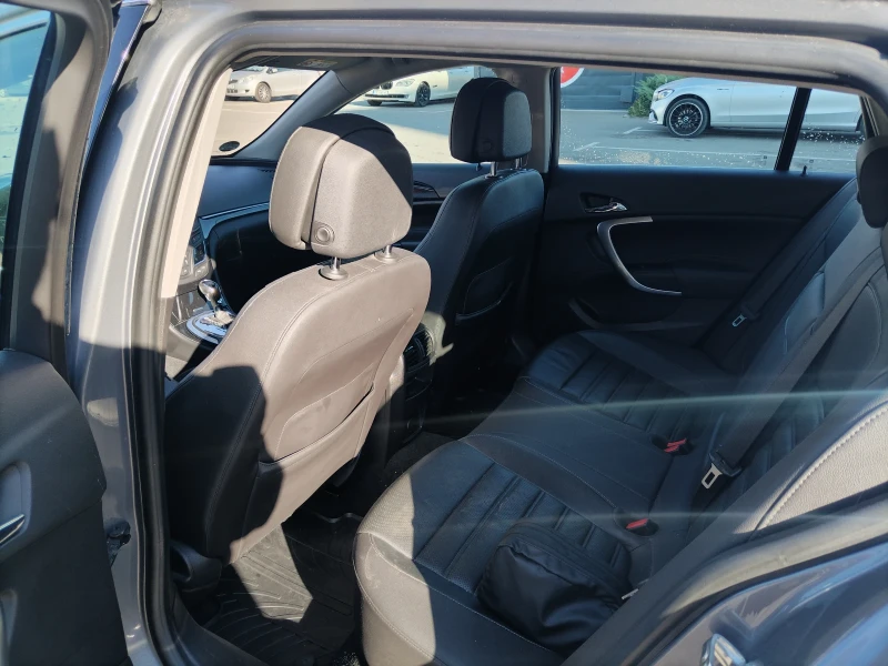 Opel Insignia 1.6 CDTI, снимка 10 - Автомобили и джипове - 52472600