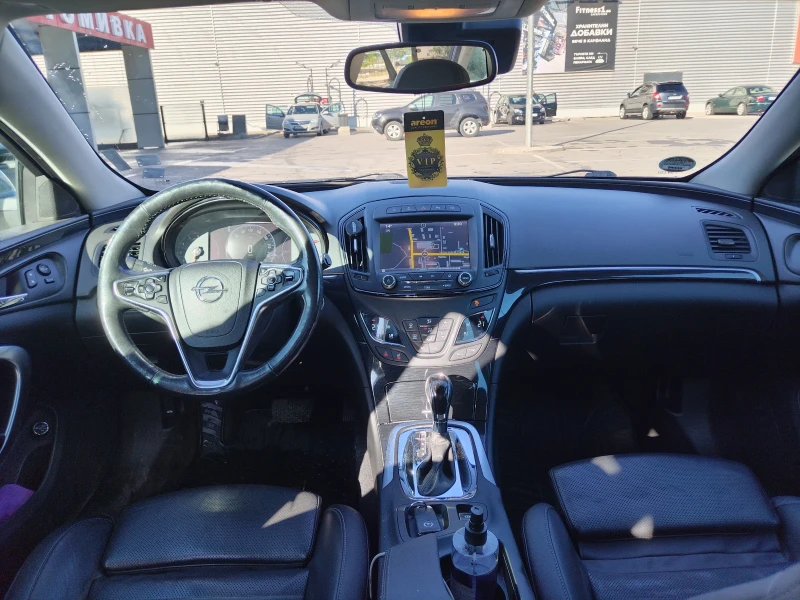 Opel Insignia 1.6 CDTI, снимка 9 - Автомобили и джипове - 52472600
