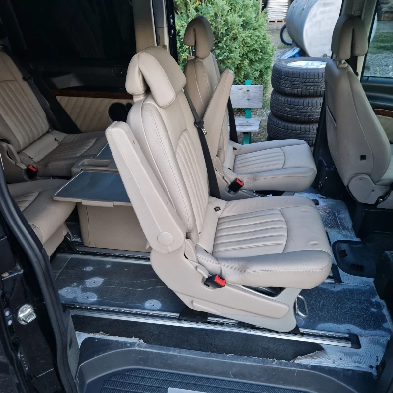 Mercedes-Benz Viano 2.2, снимка 15 - Автомобили и джипове - 52580569