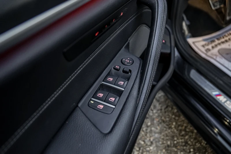 BMW 550 CARFAX* АВТОФИНАНСИРАНЕ* БЕЗ ПЪРВОНАЧАЛНА ВНОСКА* , снимка 8 - Автомобили и джипове - 52909447