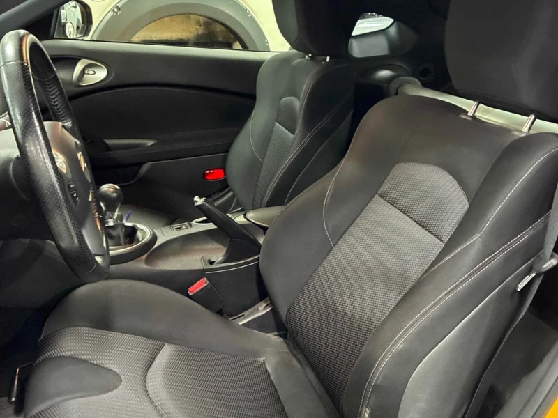 Nissan 370Z * Manual * CARFAX * БЕЗ ПЪРВОНАЧАЛНА ВНОСКА, снимка 13 - Автомобили и джипове - 53033526