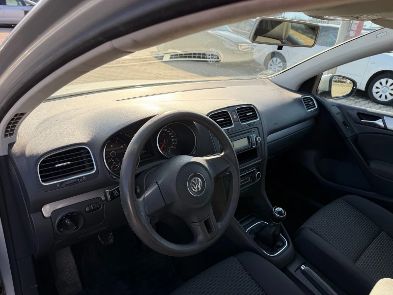 VW Golf 1.6i EURO 5, снимка 11 - Автомобили и джипове - 53526366