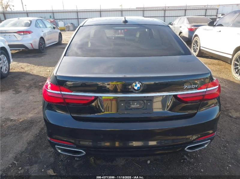 BMW 750 i RWD* HEAD-UP* 360CAM* АвтоКредит(ЦЕНА ДО БГ), снимка 4 - Автомобили и джипове - 53599536
