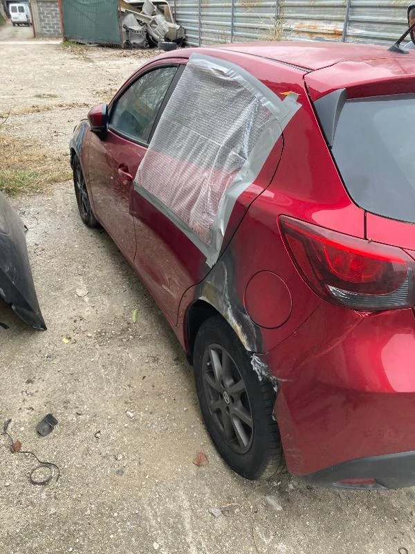 Mazda 2, снимка 4 - Автомобили и джипове - 44988983