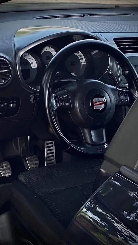 Seat Leon FR 2TDI 170HP, снимка 12 - Автомобили и джипове - 53771323