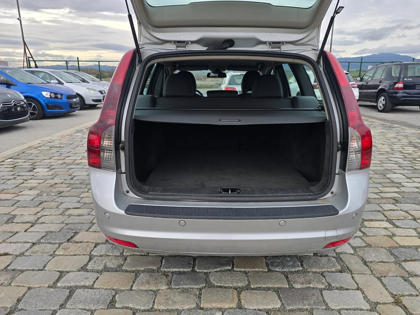 Volvo V50 1.6D 109к.с. ТОП СЪСТОЯНИЕ - изображение 9