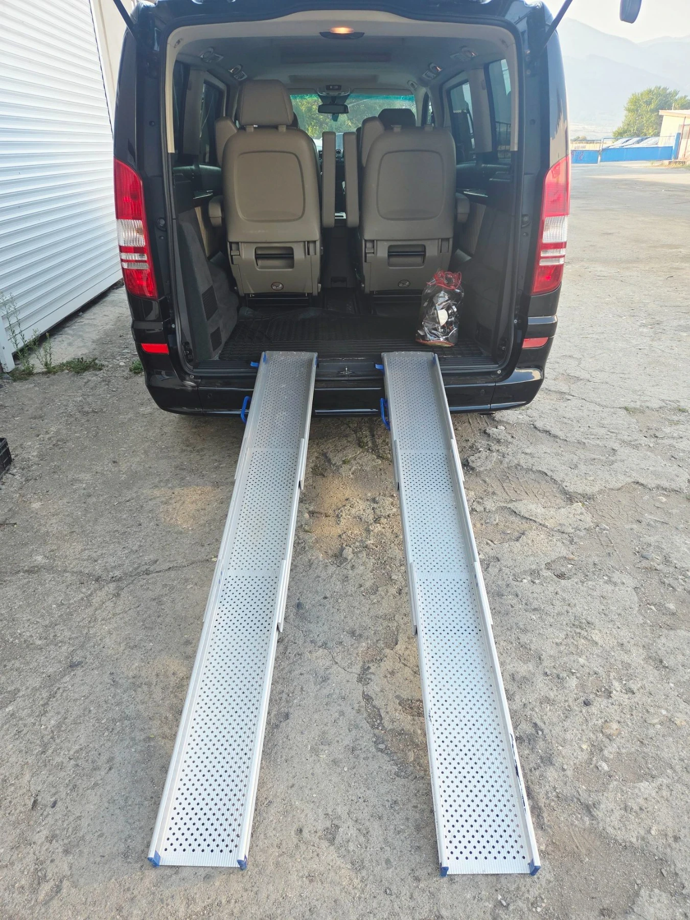 Mercedes-Benz Viano 2.2, снимка 17 - Автомобили и джипове - 55604007