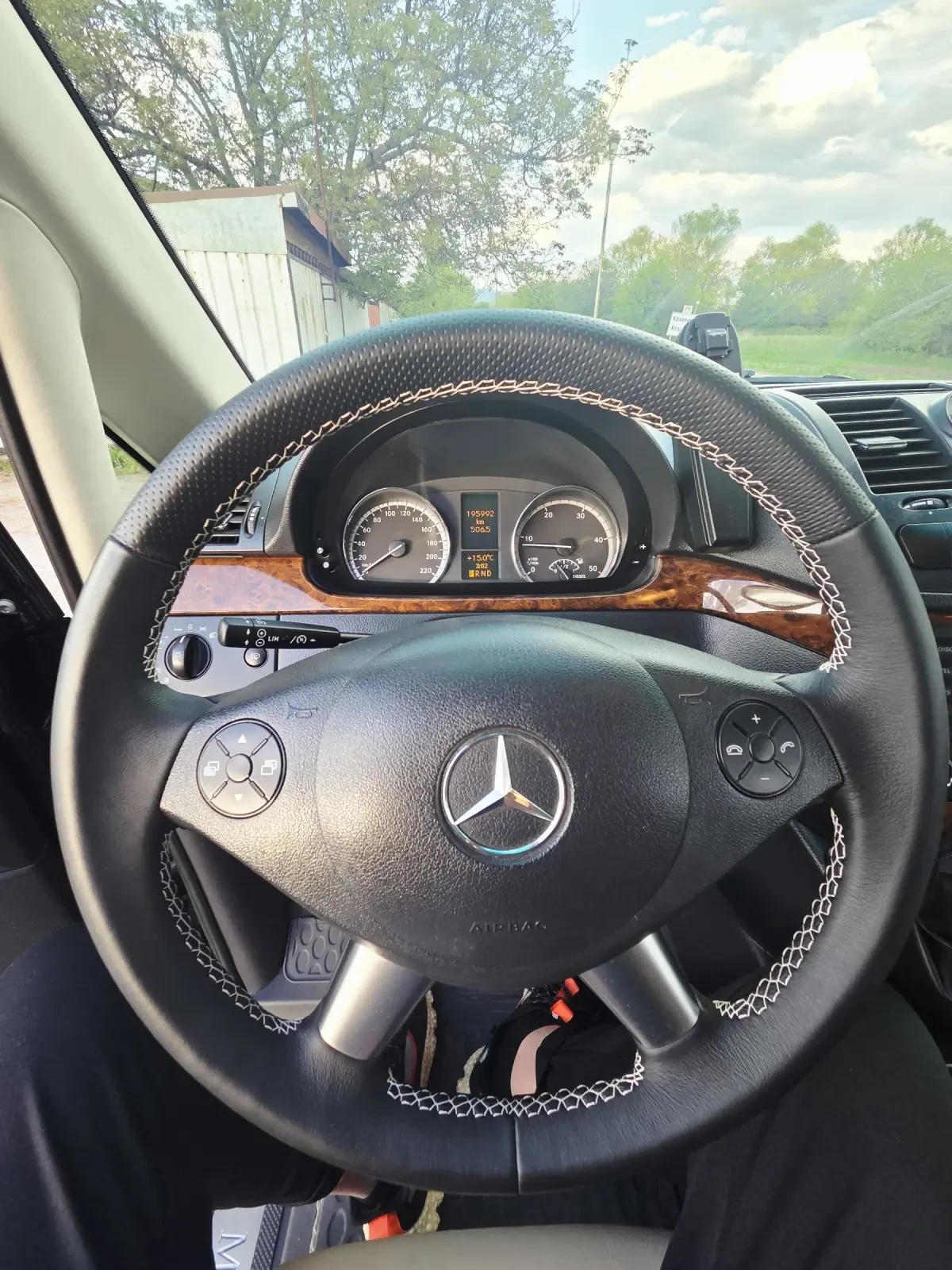 Mercedes-Benz Viano 2.2, снимка 5 - Автомобили и джипове - 52580569