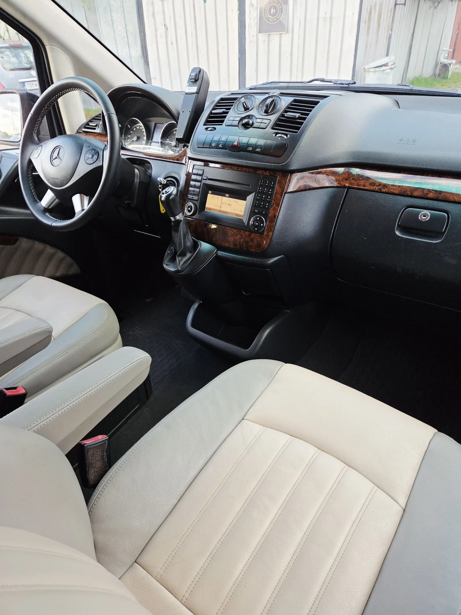 Mercedes-Benz Viano 2.2, снимка 13 - Автомобили и джипове - 52580569