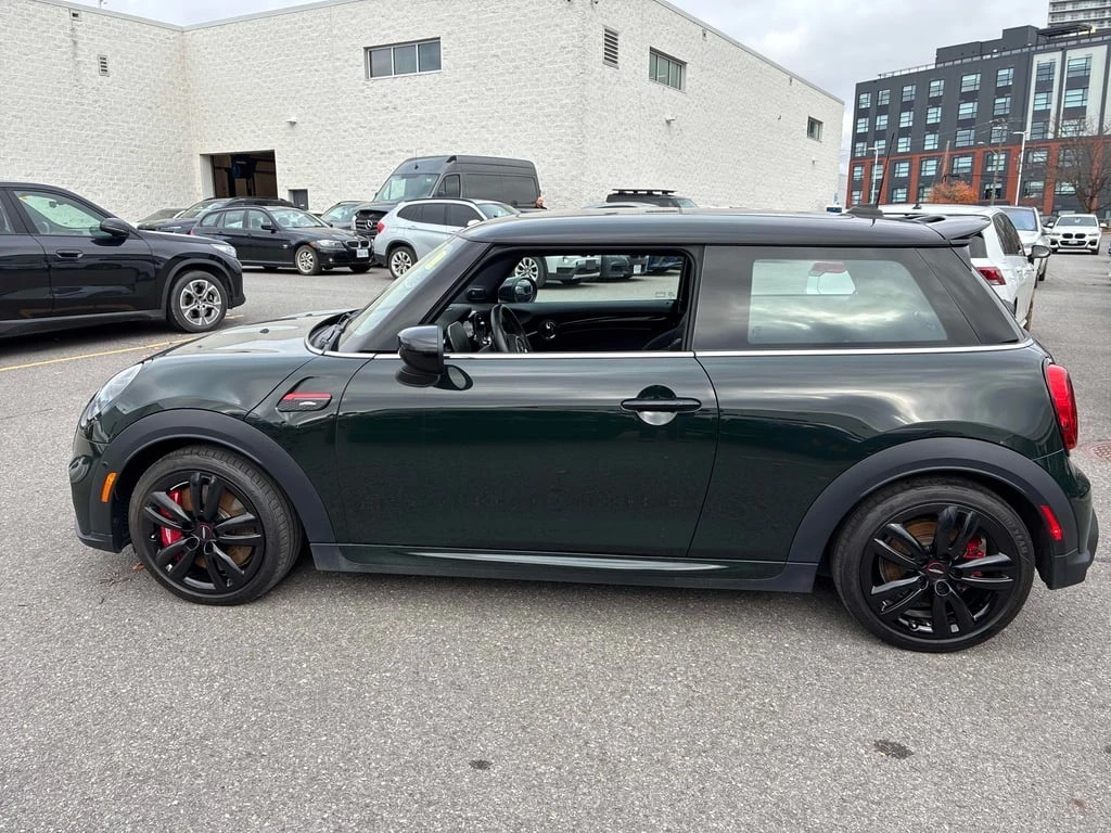 Mini John Cooper Works * CARFAX * ЦЕНА ДО БГ - изображение 2