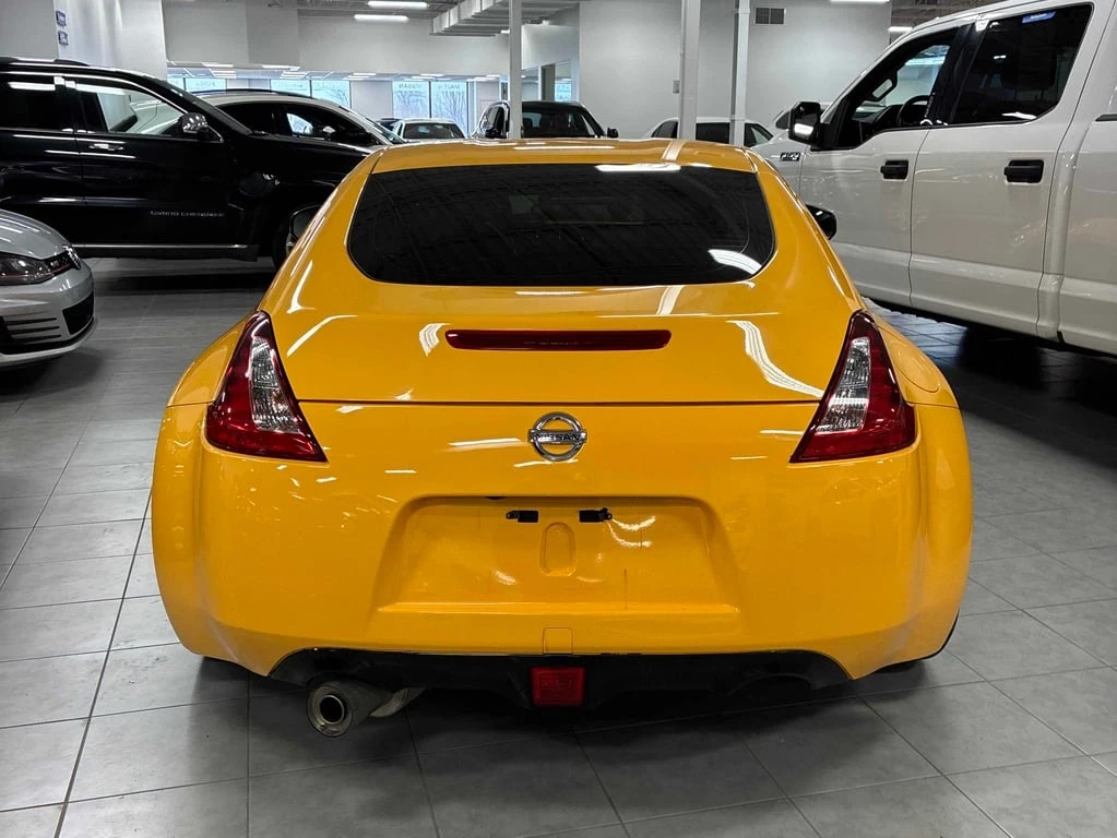Nissan 370Z * Manual * CARFAX * БЕЗ ПЪРВОНАЧАЛНА ВНОСКА - изображение 4