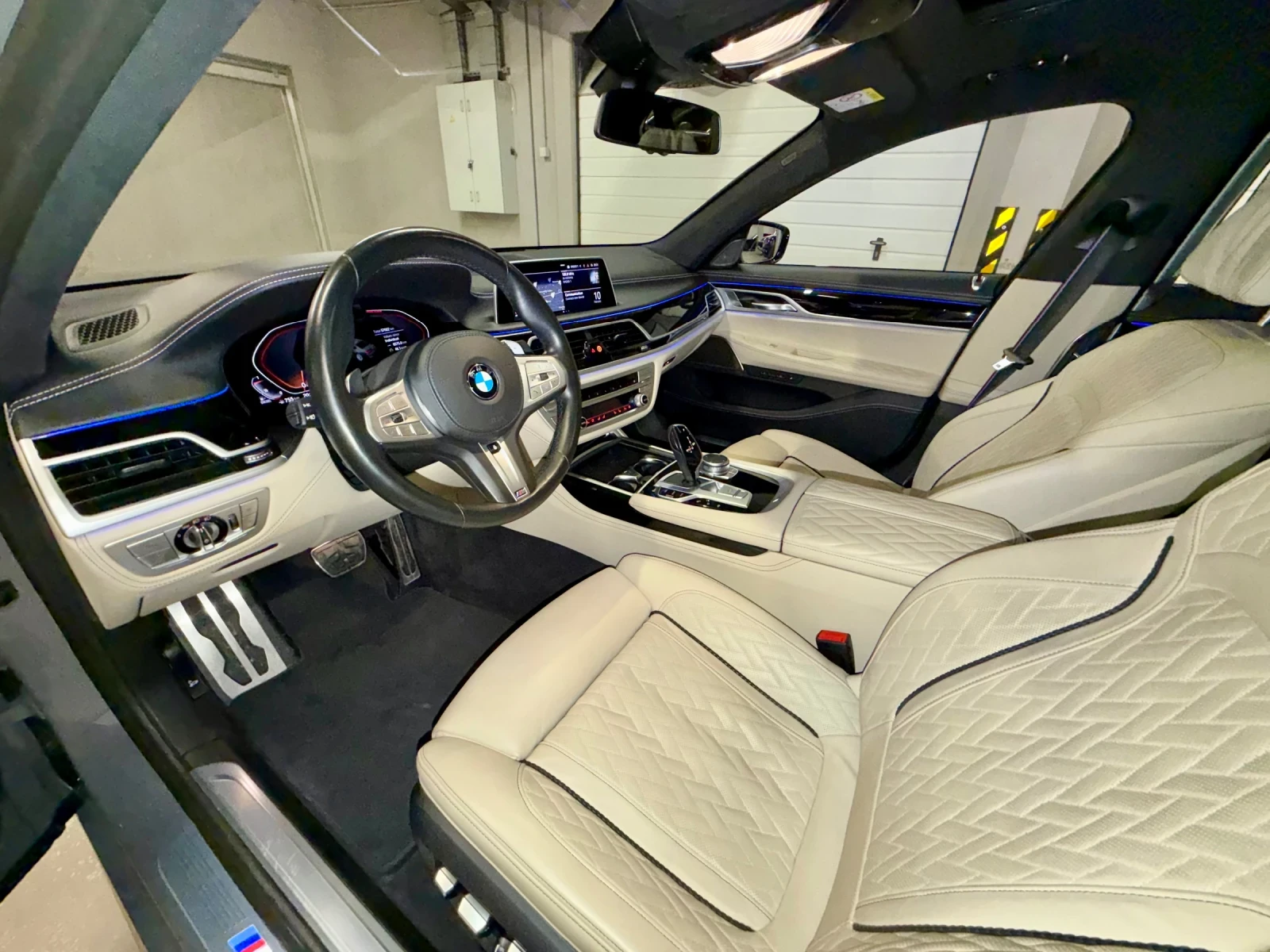 BMW 750 Ld X-drive, Executive Lounge package - изображение 9