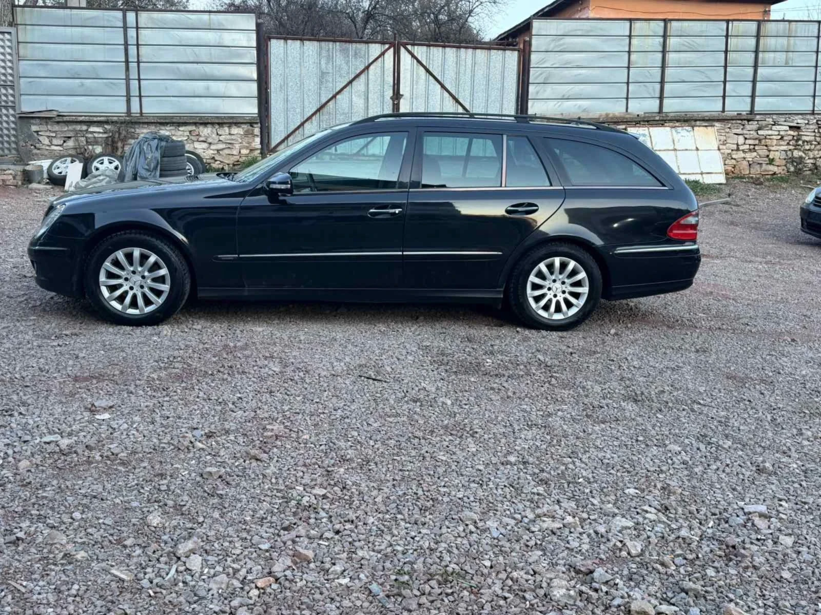 Mercedes-Benz E 220 Facelift 170кс, снимка 5 - Автомобили и джипове - 53866100