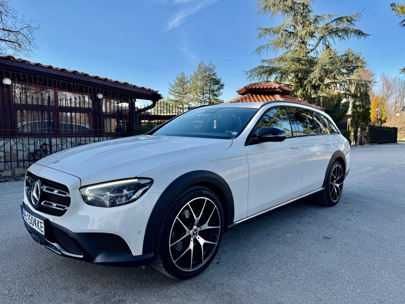 Mercedes-Benz E 220 All Tarrian УНИКАТ!!!, снимка 2 - Автомобили и джипове - 54056412