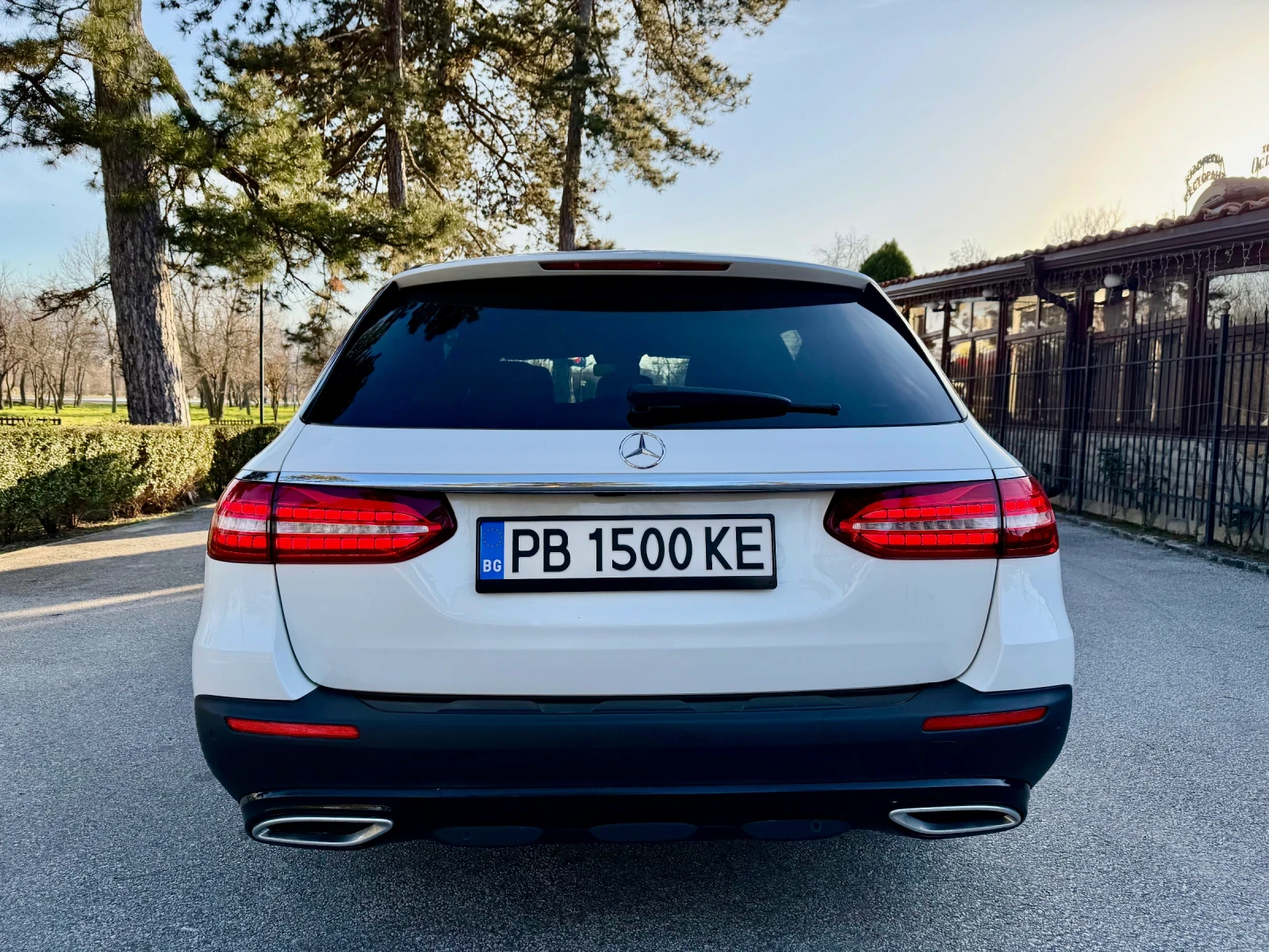 Mercedes-Benz E 220 All Tarrian УНИКАТ!!!, снимка 4 - Автомобили и джипове - 54056412