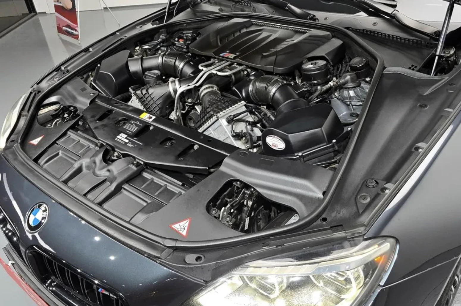 BMW M6 GRAN COUPE* КОЖА* ПОДГРЕВ* ОБДУХВАНЕ* HUD* НАВИ* 3, снимка 6 - Автомобили и джипове - 54197094