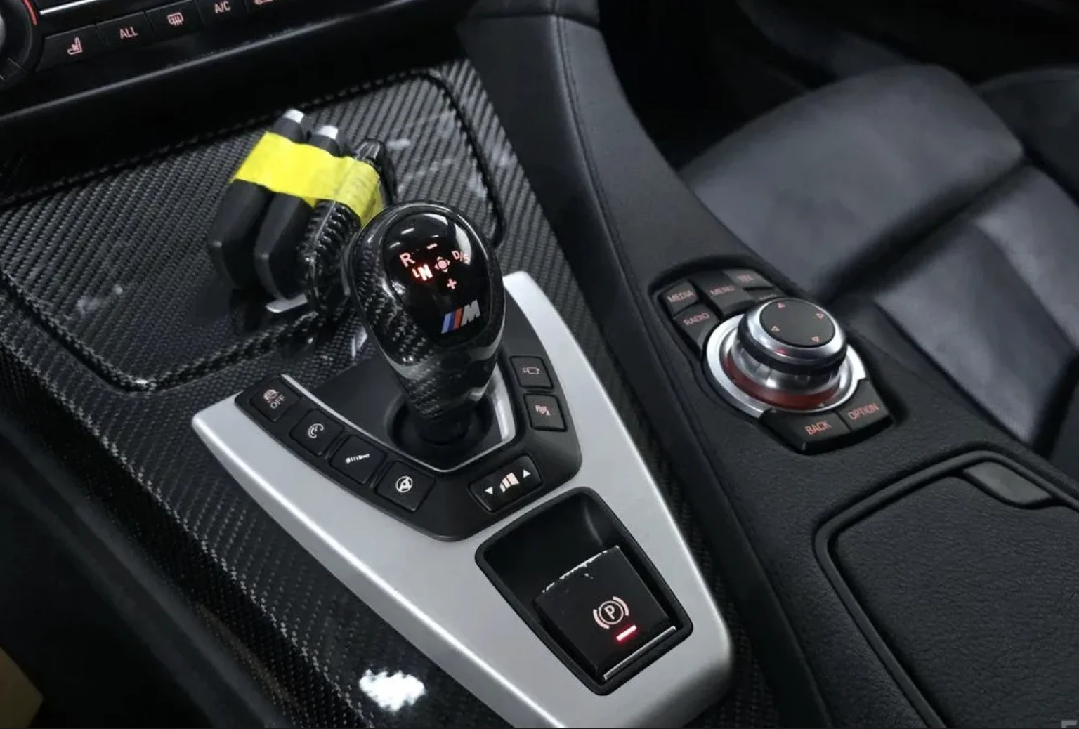 BMW M6 GRAN COUPE* КОЖА* ПОДГРЕВ* ОБДУХВАНЕ* HUD* НАВИ* 3, снимка 9 - Автомобили и джипове - 54197094