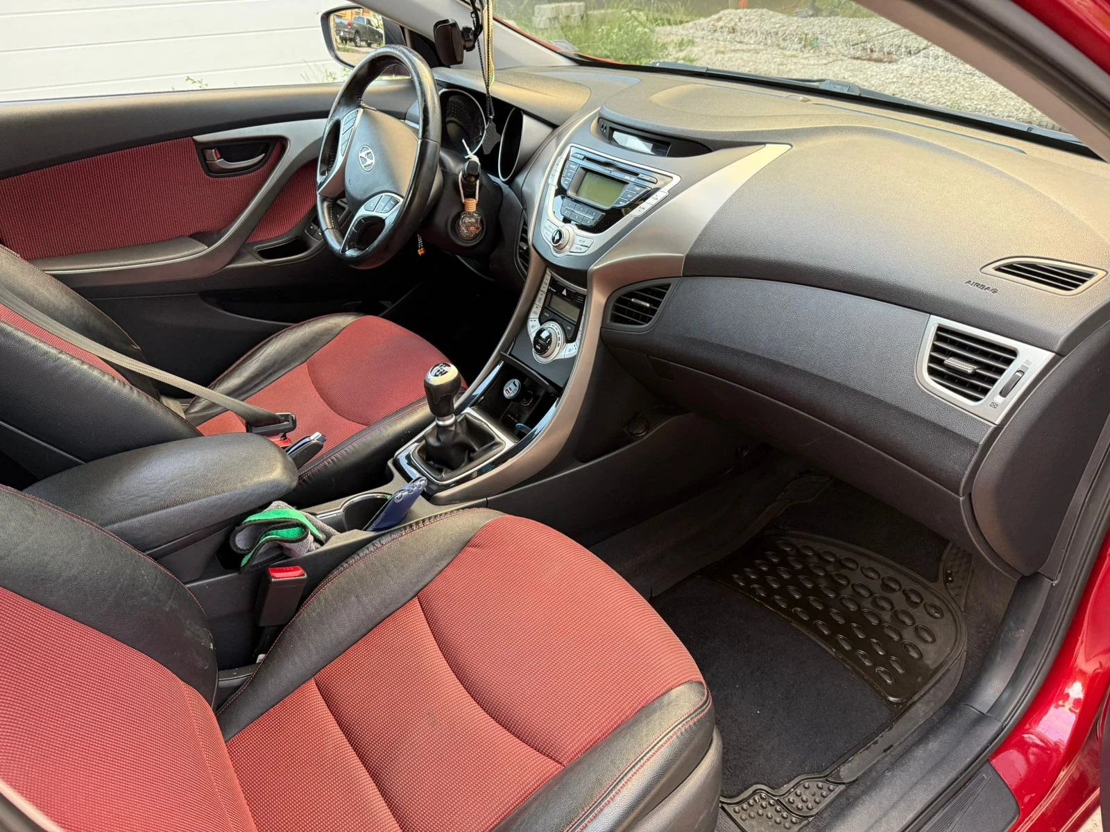 Hyundai Elantra, снимка 10 - Автомобили и джипове - 54815488