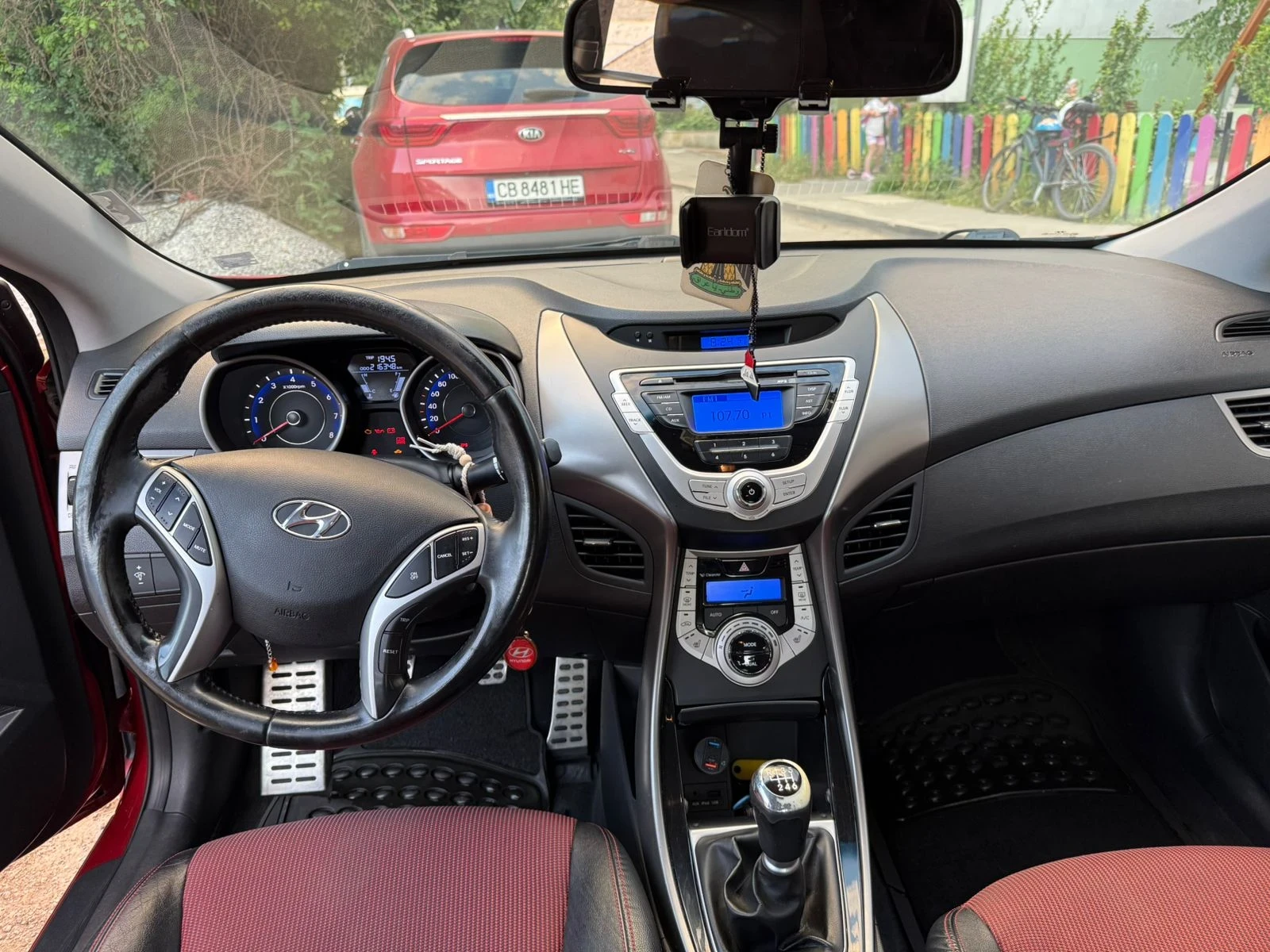 Hyundai Elantra, снимка 17 - Автомобили и джипове - 54815488