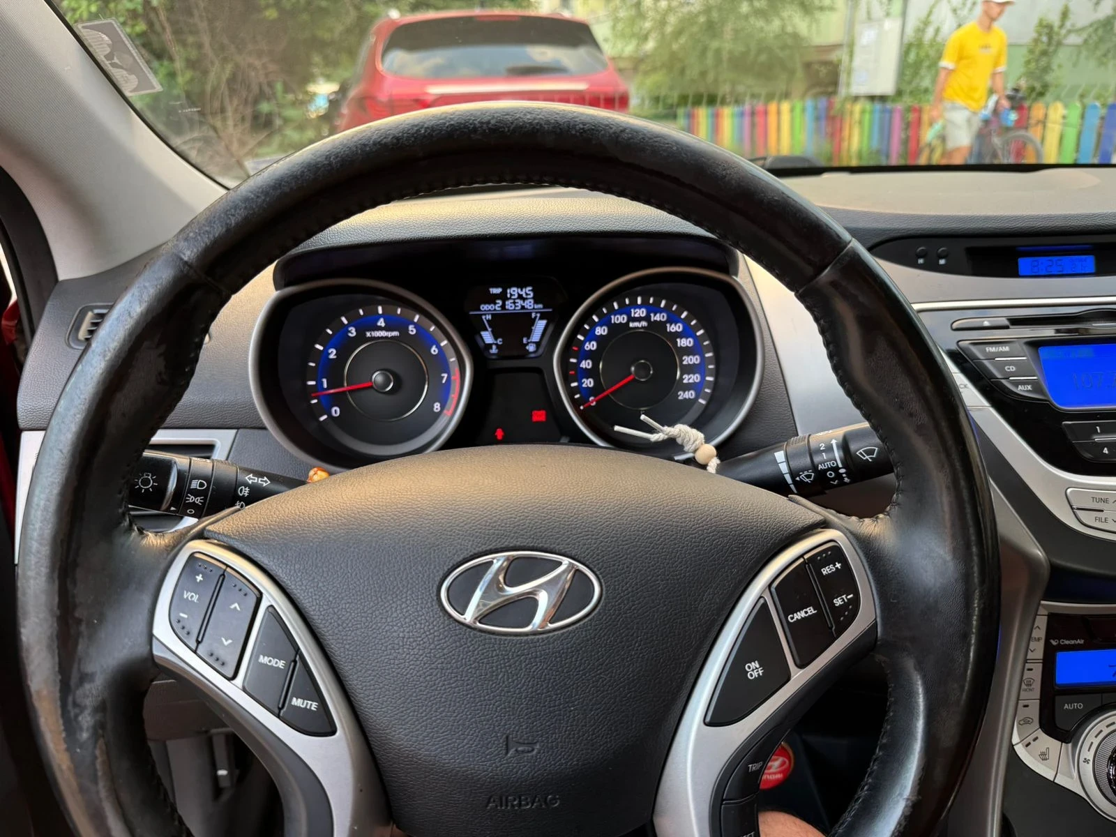 Hyundai Elantra, снимка 2 - Автомобили и джипове - 54815488