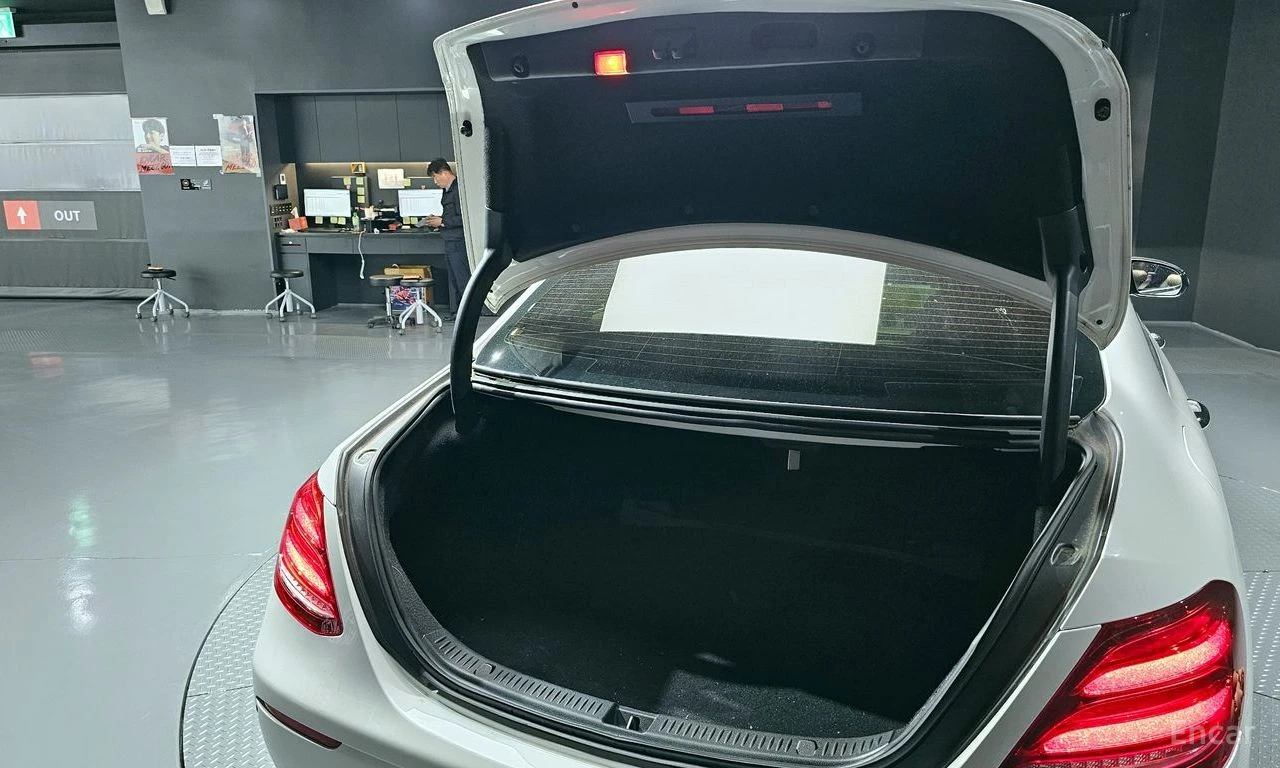 Mercedes-Benz E 200 AVANGARDE* BURMESTER* �������* ��������� | Mobile.bg � ����������� 16