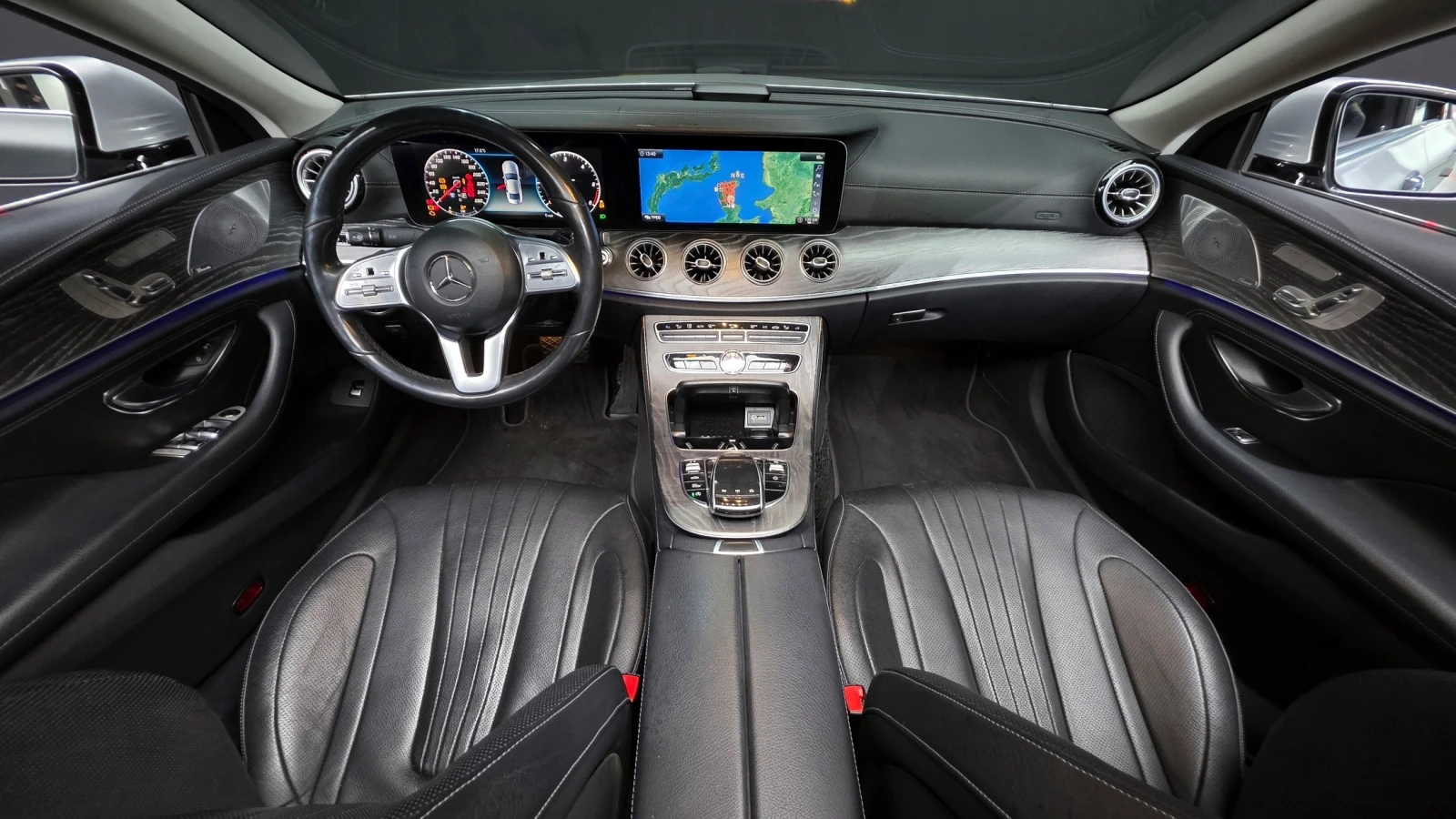 Mercedes-Benz CLS 400 4MATIC | Distronic | HUD | 360 Camera | Ventilated, снимка 6 - Автомобили и джипове - 54894172