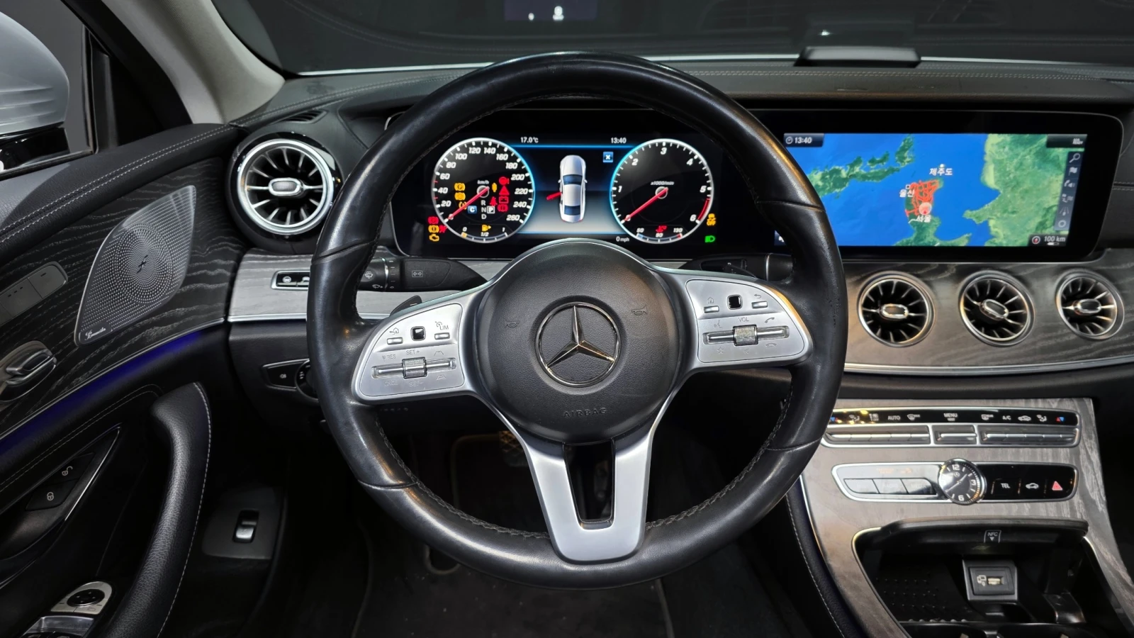 Mercedes-Benz CLS 400 4MATIC | Distronic | HUD | 360 Camera | Ventilated, снимка 11 - Автомобили и джипове - 54894172