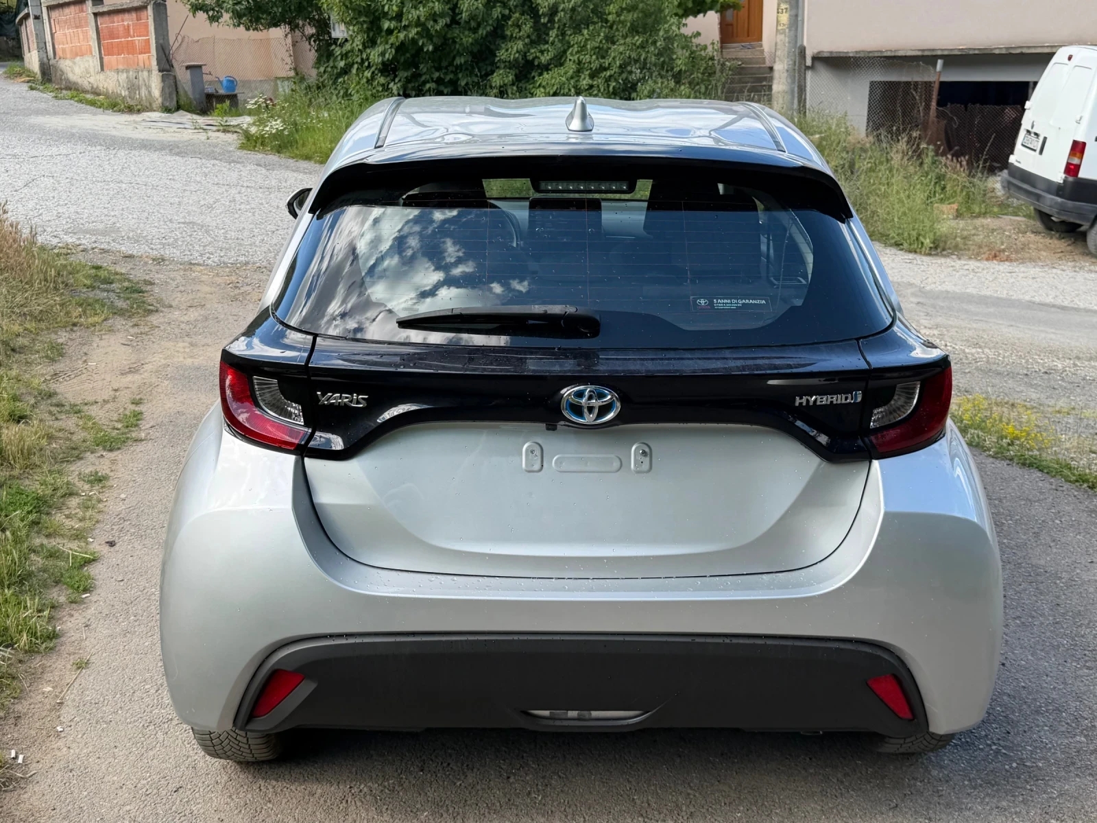 Toyota Yaris 1.5 Hybrid/57000km!, снимка 6 - Автомобили и джипове - 54900389