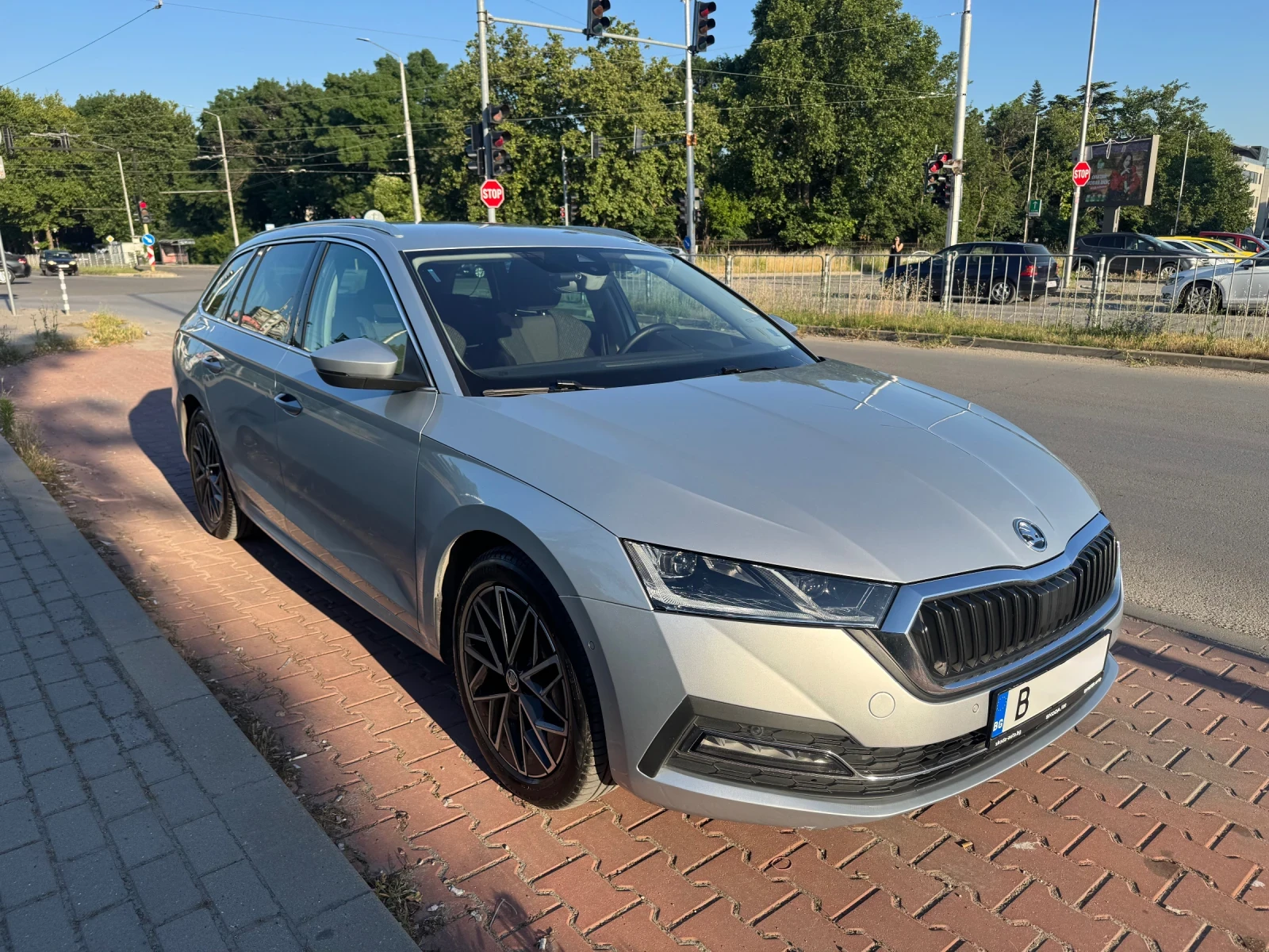 Skoda Octavia, снимка 2 - Автомобили и джипове - 55035101
