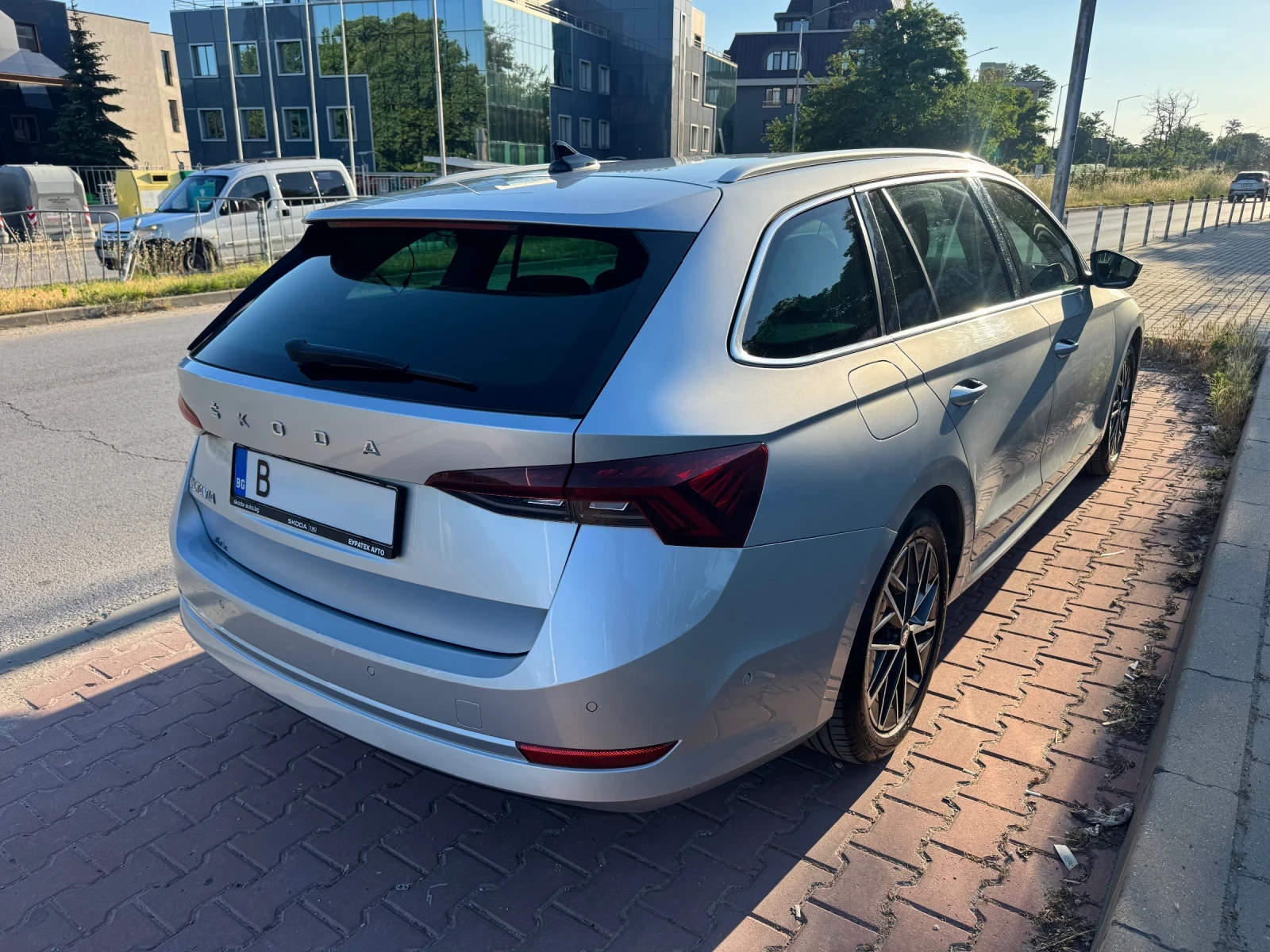 Skoda Octavia, снимка 3 - Автомобили и джипове - 55035101