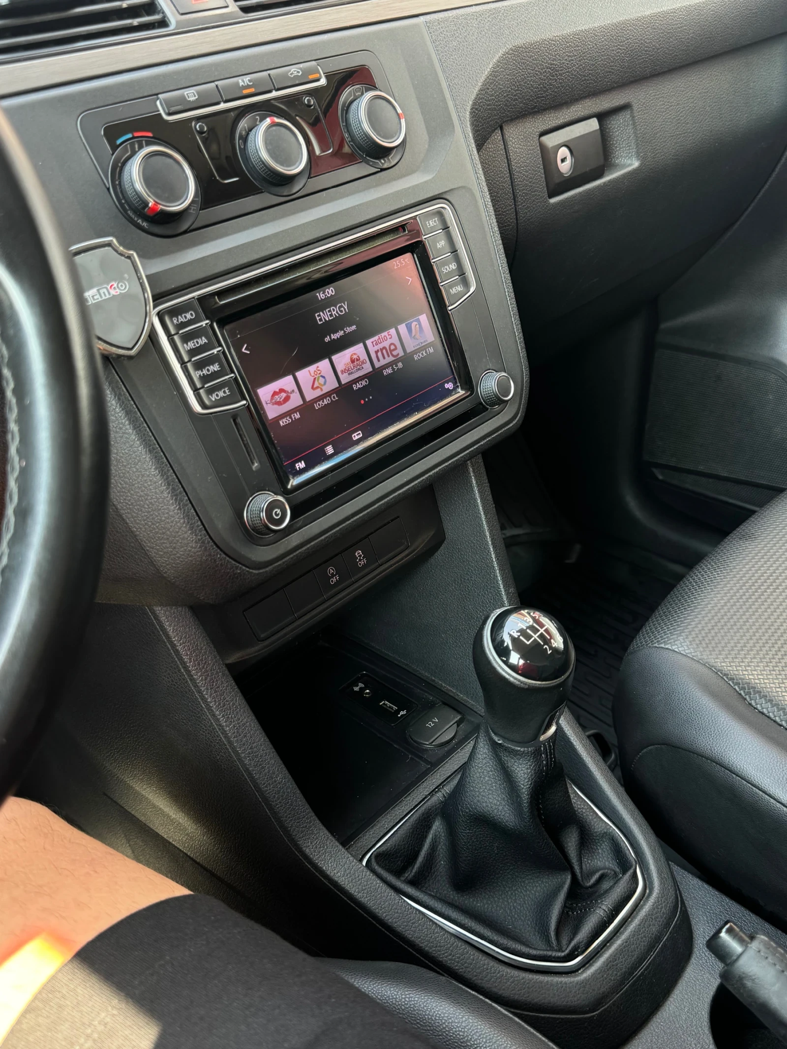VW Caddy 2.0 TDI MAXI, снимка 13 - Автомобили и джипове - 55390150