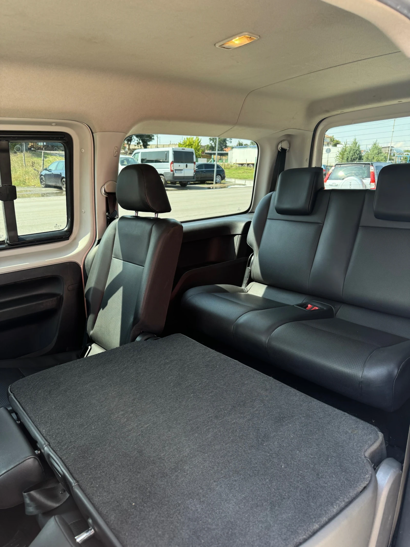 VW Caddy 2.0 TDI MAXI, снимка 16 - Автомобили и джипове - 55390150